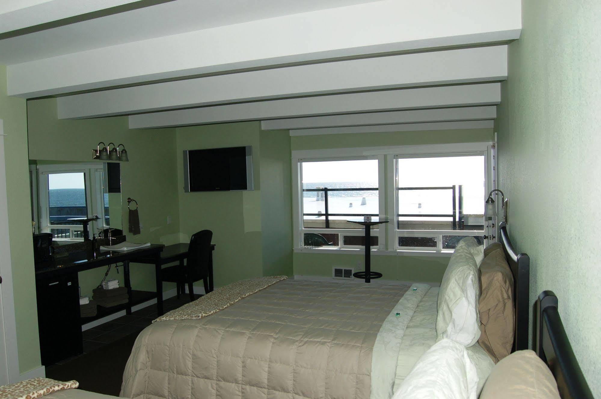 Beachfront Manor Hotel Lincoln City Exterior foto